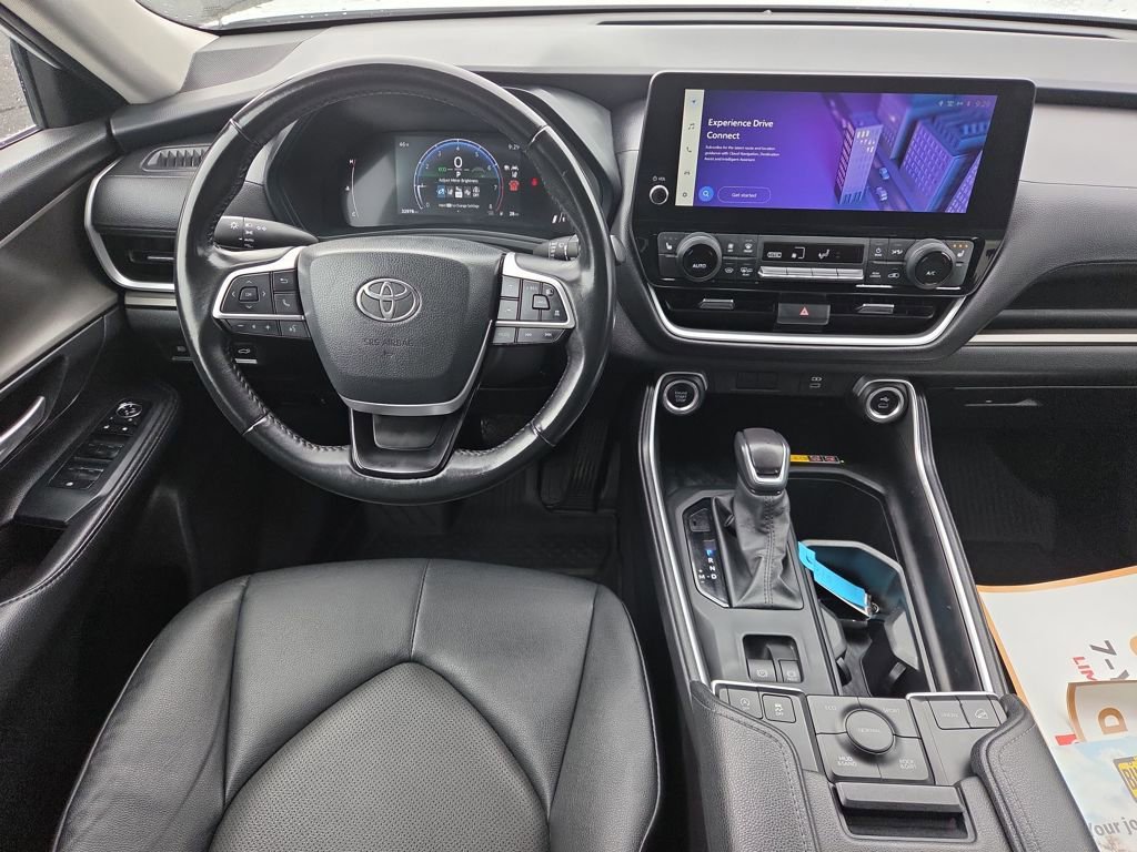 Used 2024 Toyota Grand Highlander XLE image 18