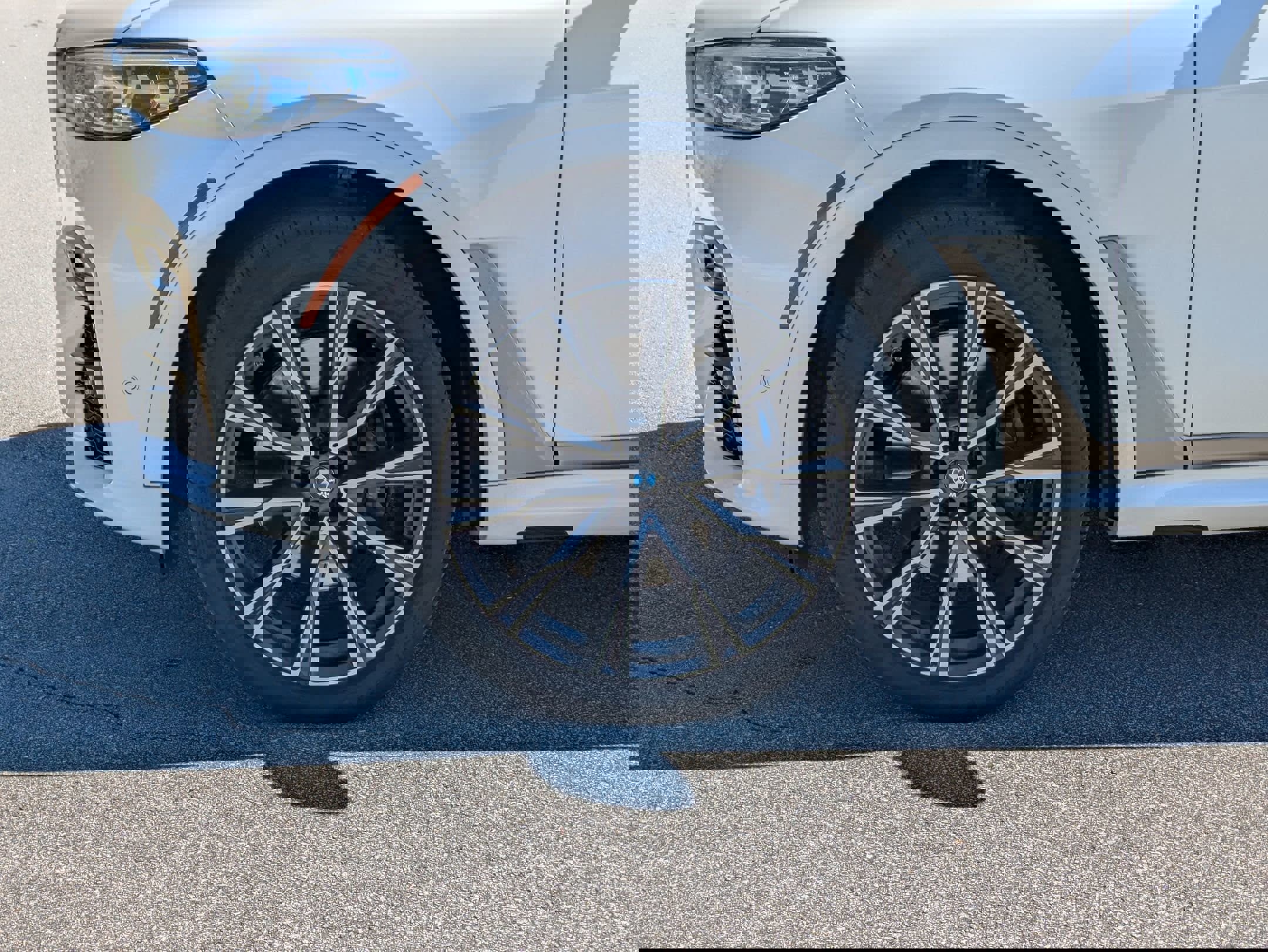 Used 2020 BMW X7 M50i w/ Executive Package image 34