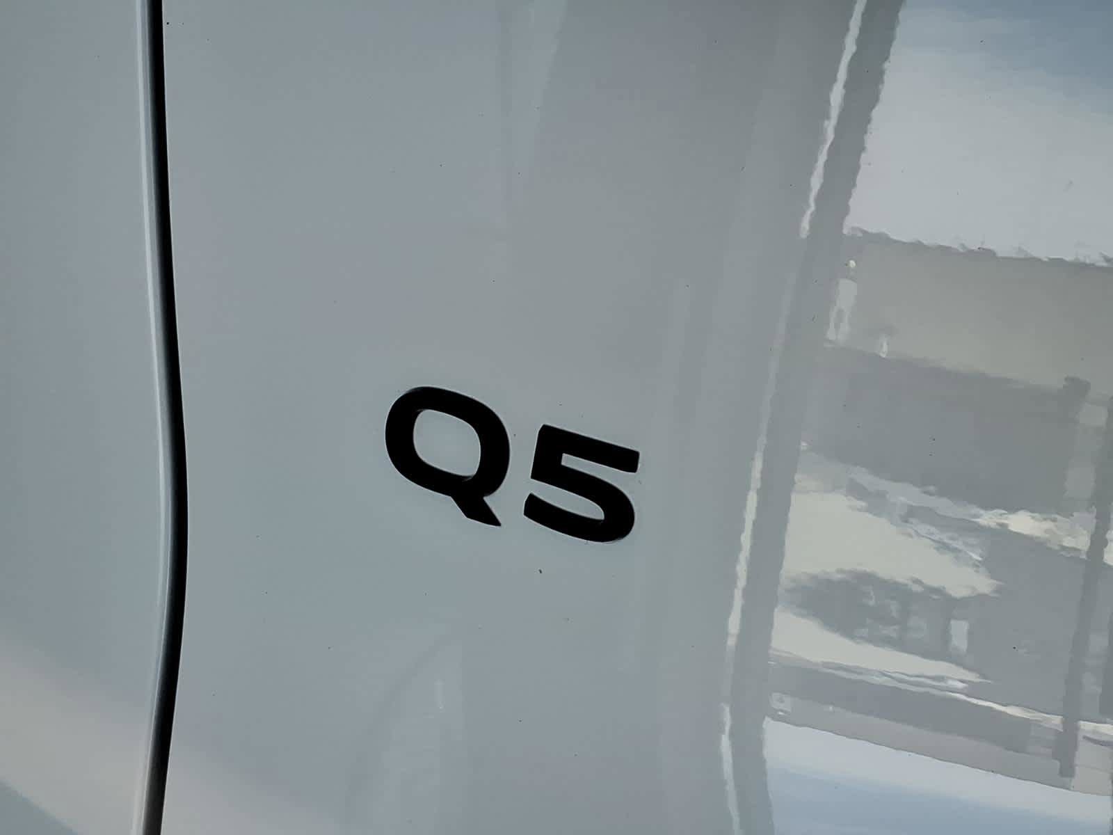 Used 2025 Audi Q5 Premium w/ Convenience Package AWD/4WD image 17