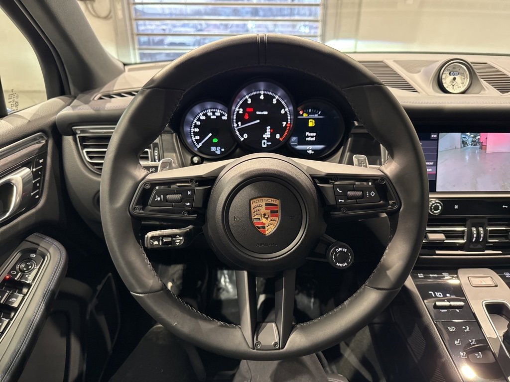 Used 2025 Porsche Macan GTS image 34