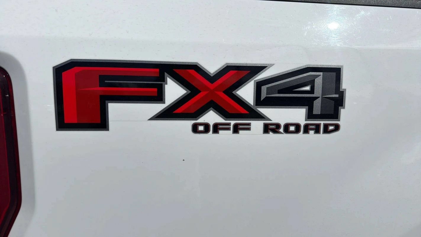 Used 2021 Ford F250 XLT w/ XLT Premium Package AWD/4WD image 23