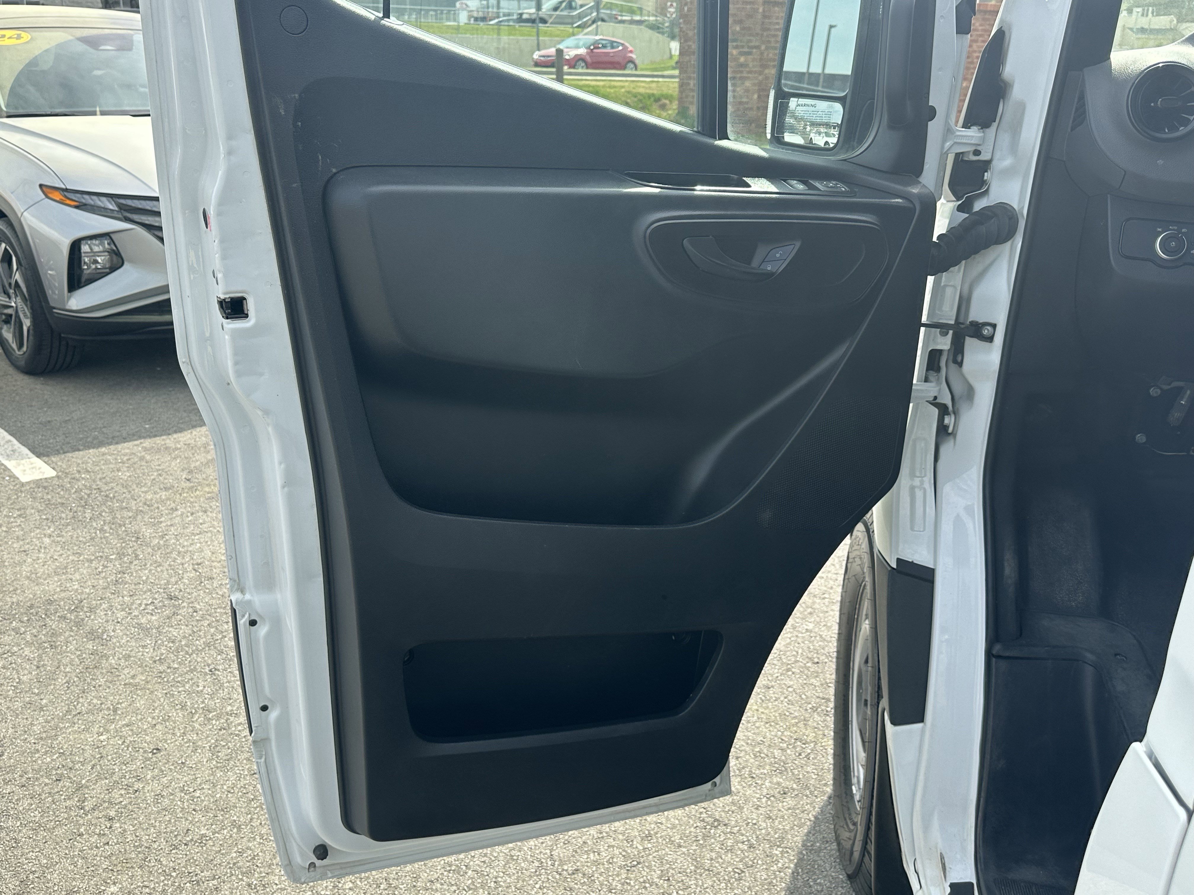 Used 2023 Mercedes-Benz Sprinter 2500 image 13