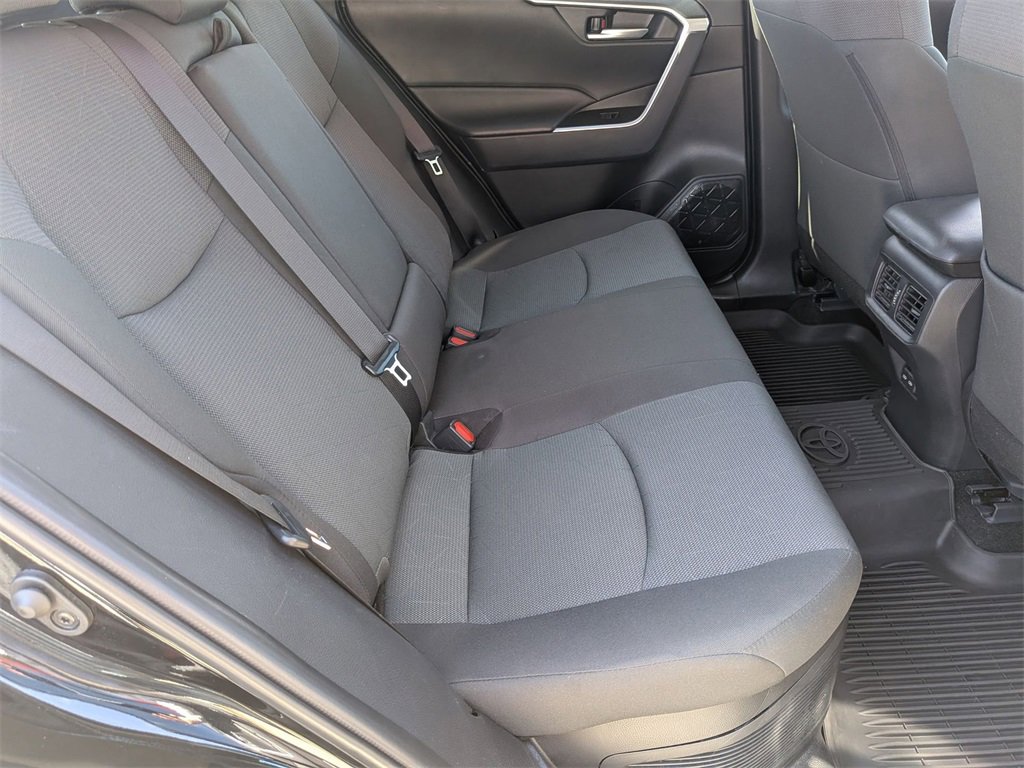 Used 2025 Toyota RAV4 XLE image 29
