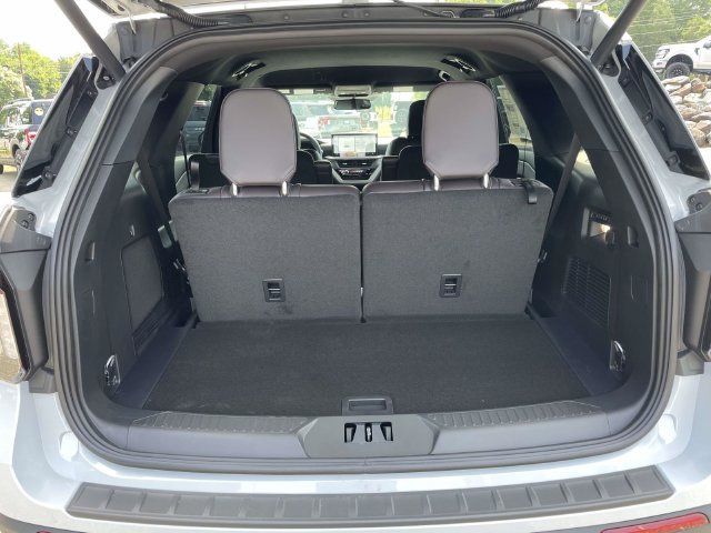 New 2026 Ford Explorer Platinum RWD image 9