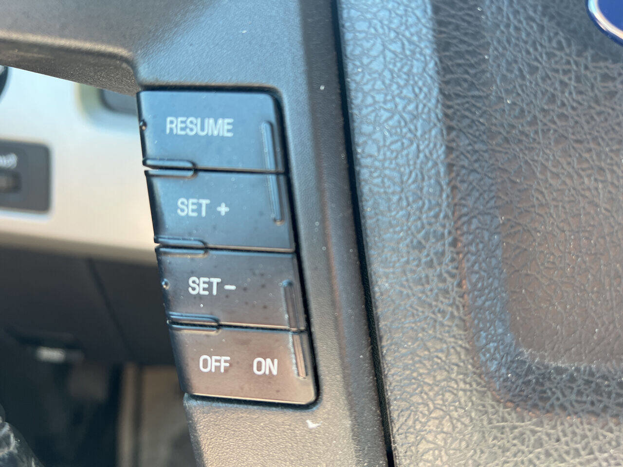 Used 2010 Ford F150 Lariat AWD/4WD image 22