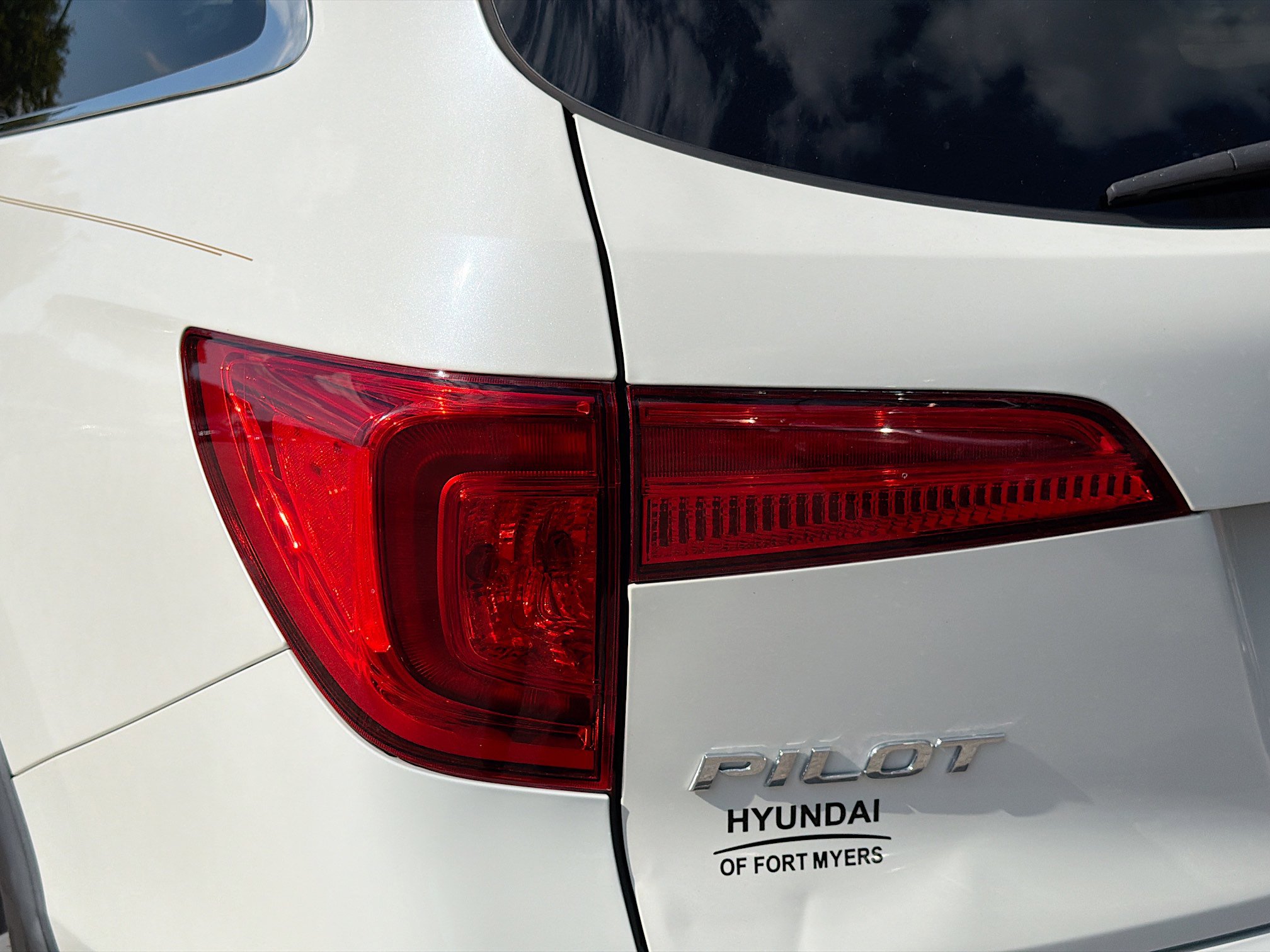 Used 2016 Honda Pilot Touring image 10