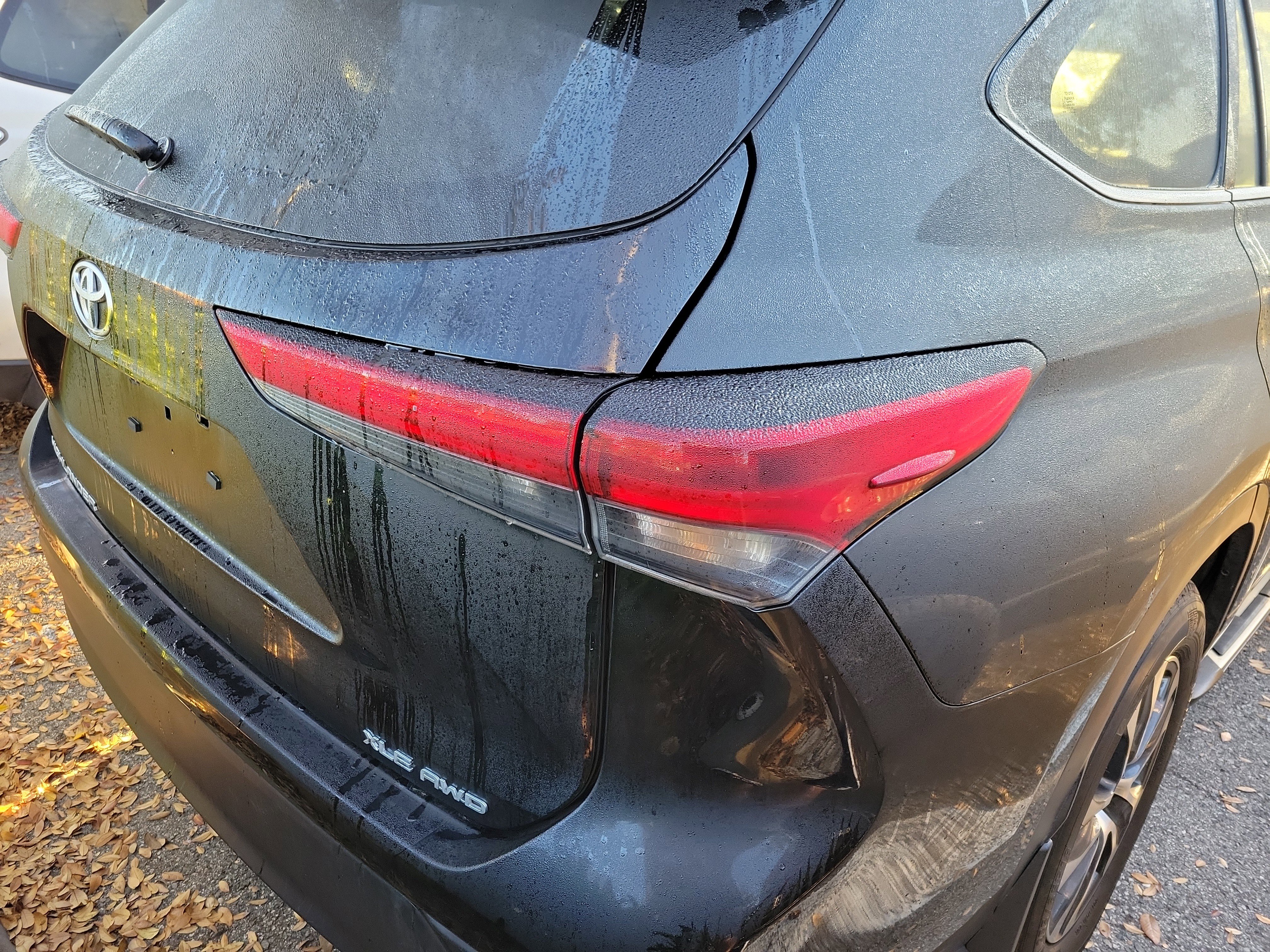 Used 2024 Toyota Highlander XLE image 14