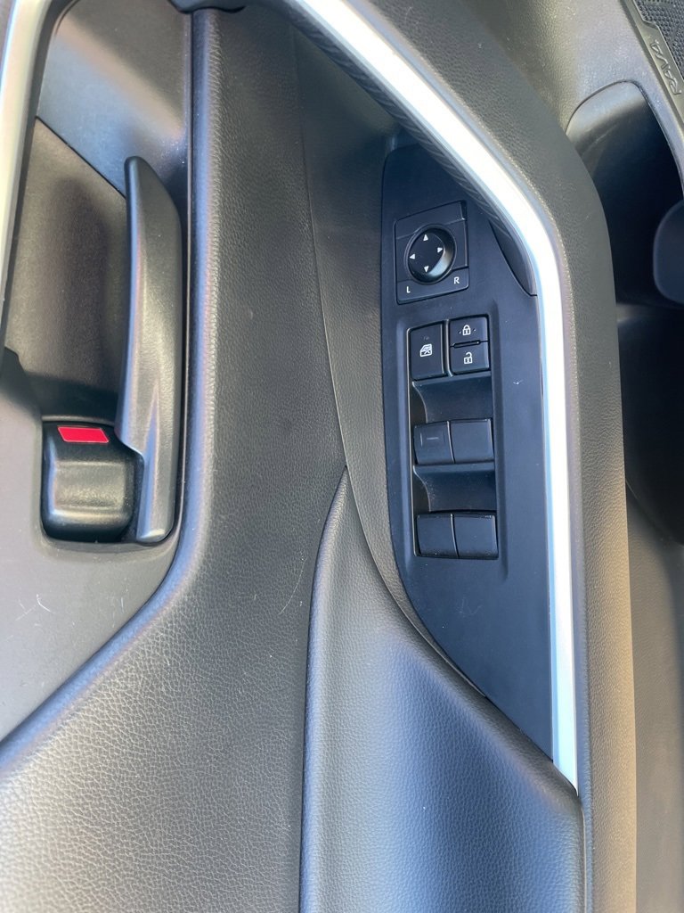 Used 2024 Toyota RAV4 LE image 17