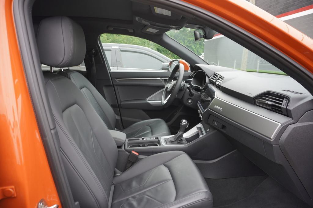 Used 2025 Audi Q3 2.0T Premium AWD/4WD image 9