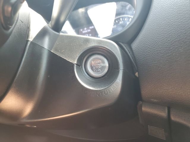 Used 2023 Jeep Renegade Latitude w/ Premium Group AWD/4WD image 30