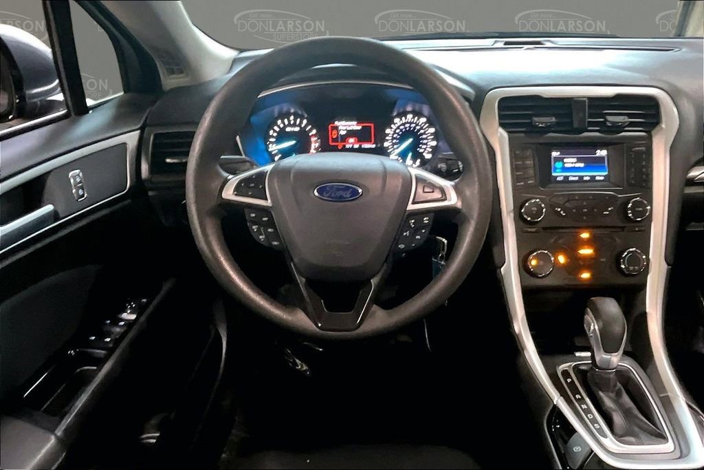 Used 2016 Ford Fusion SE FWD image 21