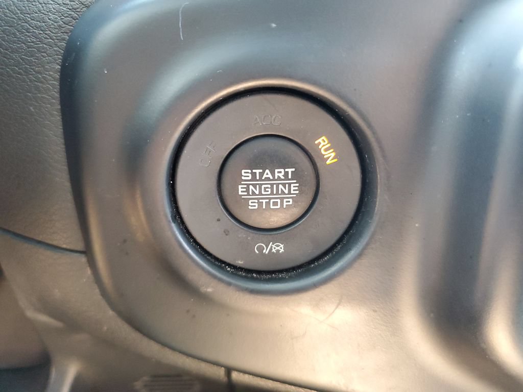 Used 2021 Jeep Wrangler Unlimited Sahara w/ Cold Weather Group AWD/4WD image 24