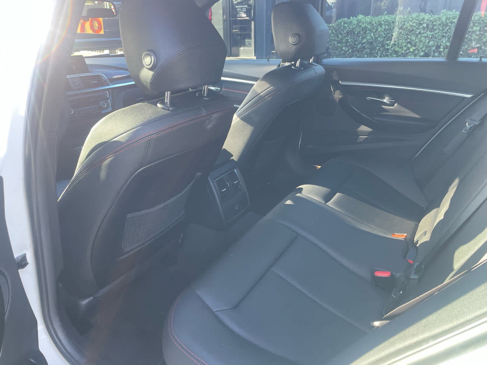 Used 2018 BMW 330i Sedan w/ Convenience Package image 21