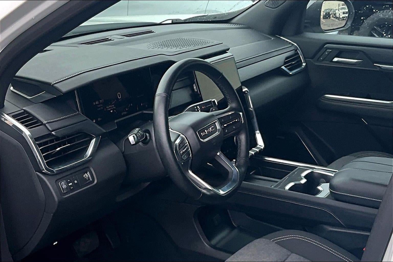 Used 2025 GMC Acadia Elevation FWD image 15