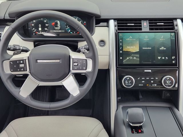 Used 2025 Land Rover Discovery S image 26