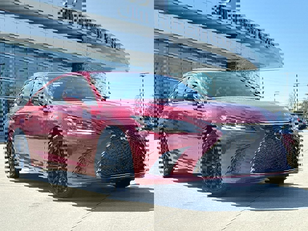 Used 2023 Lexus ES 300h F Sport image 2