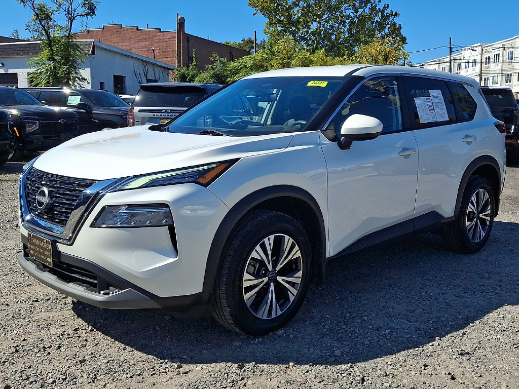 Used 2023 Nissan Rogue SV AWD/4WD image 3