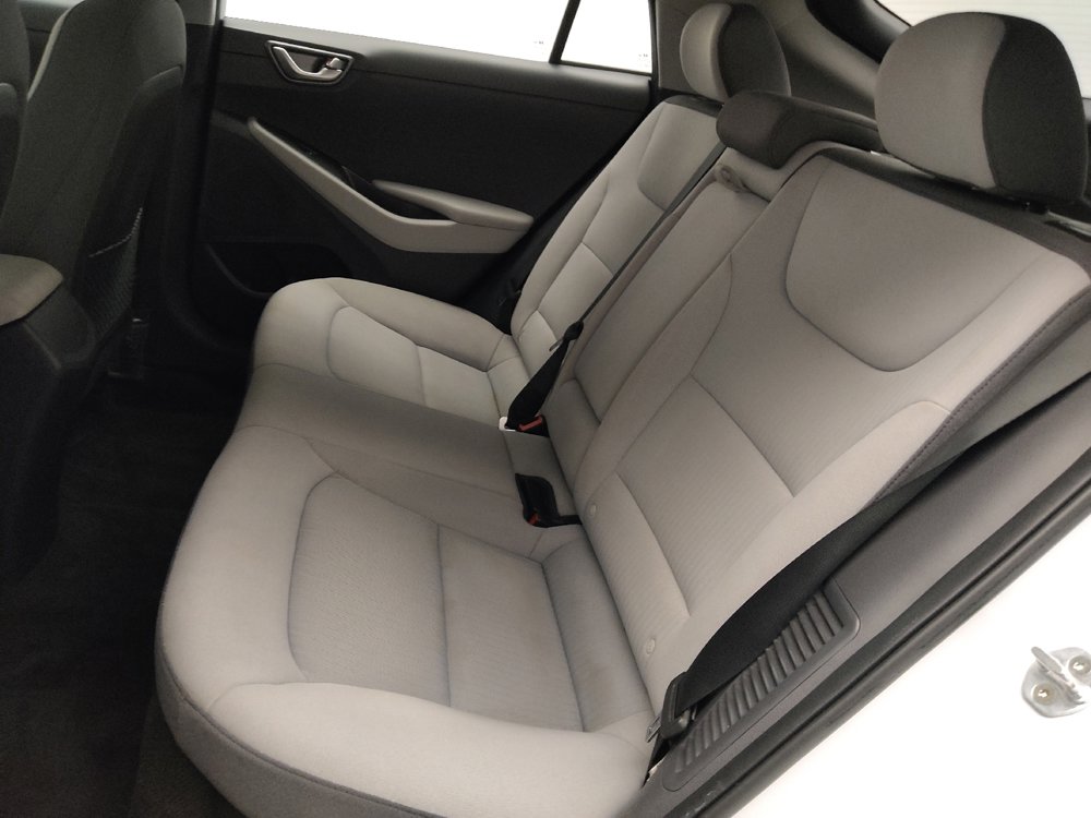 Used 2021 Hyundai Ioniq SE FWD image 18