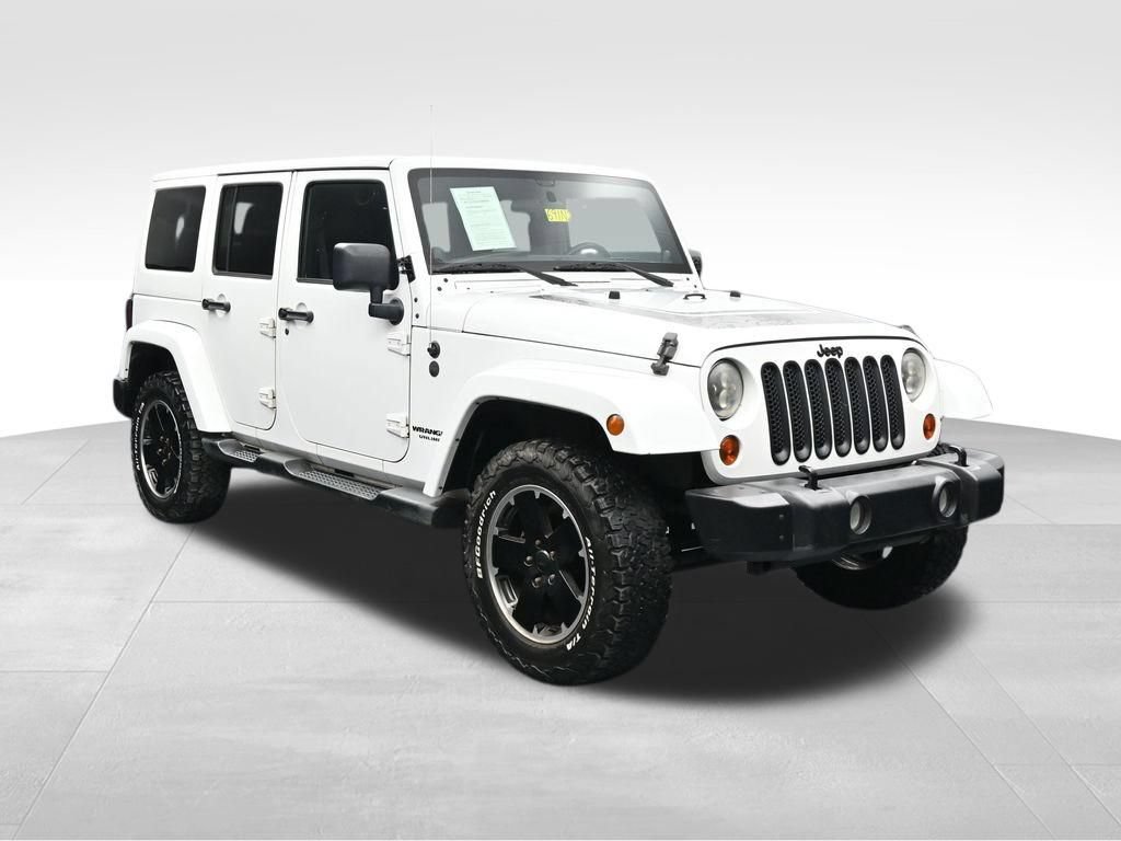 Used 2012 Jeep Wrangler Unlimited Sahara AWD/4WD image 7