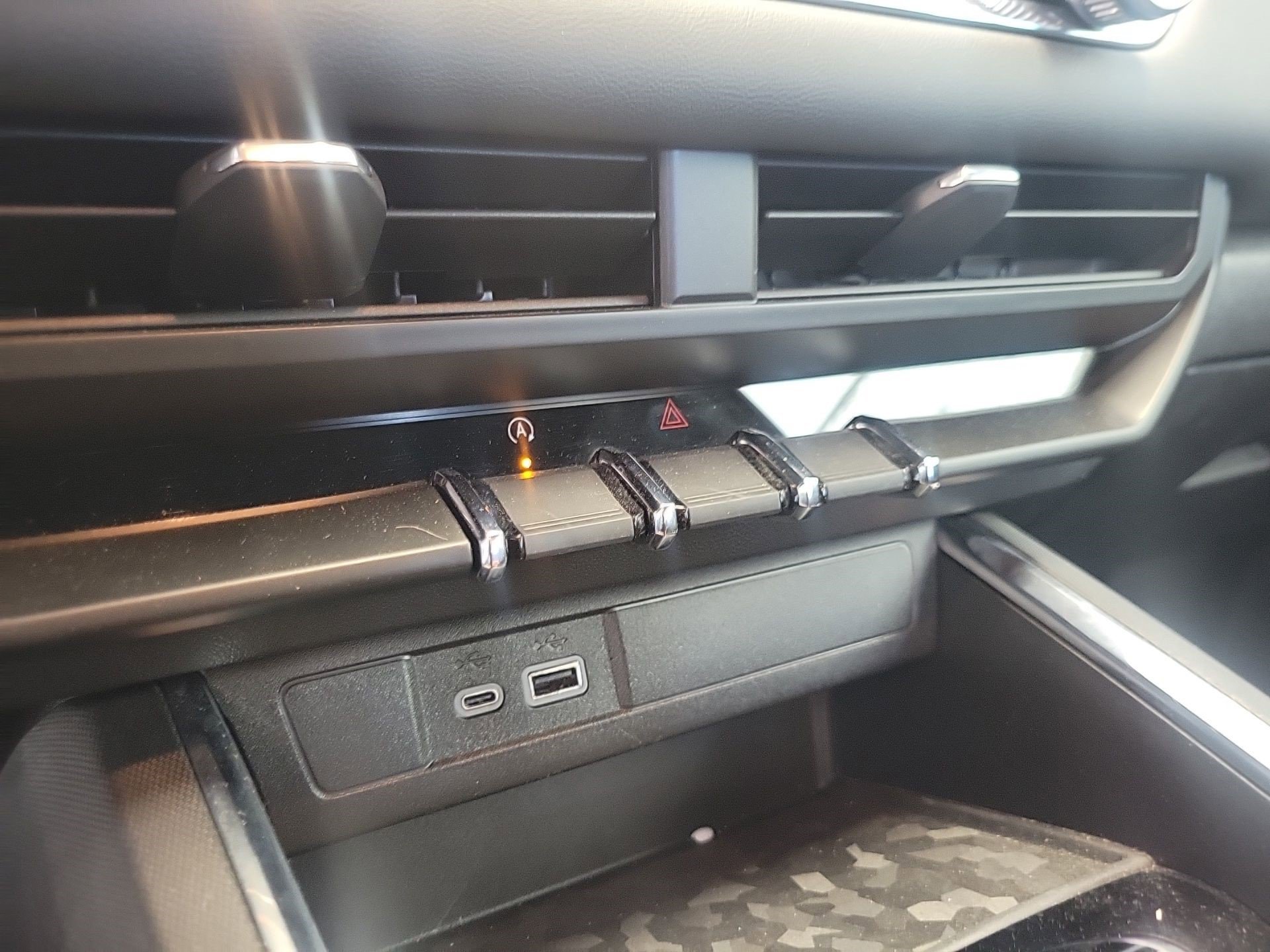 Certified 2024 GMC Canyon Elevation image 28