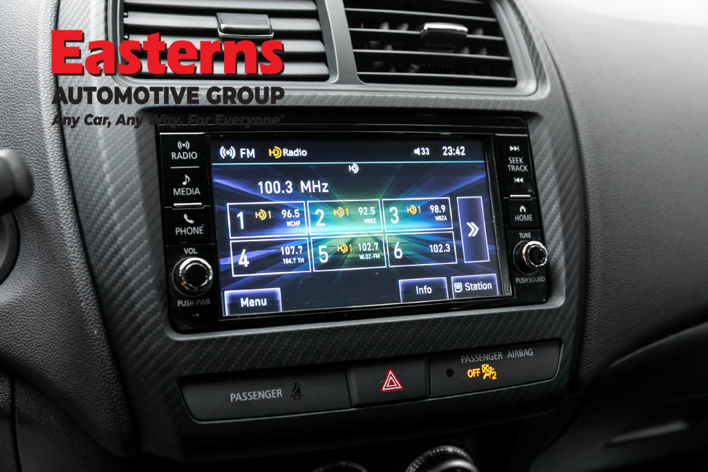 Used 2025 Mitsubishi Outlander Sport SE AWD/4WD image 19