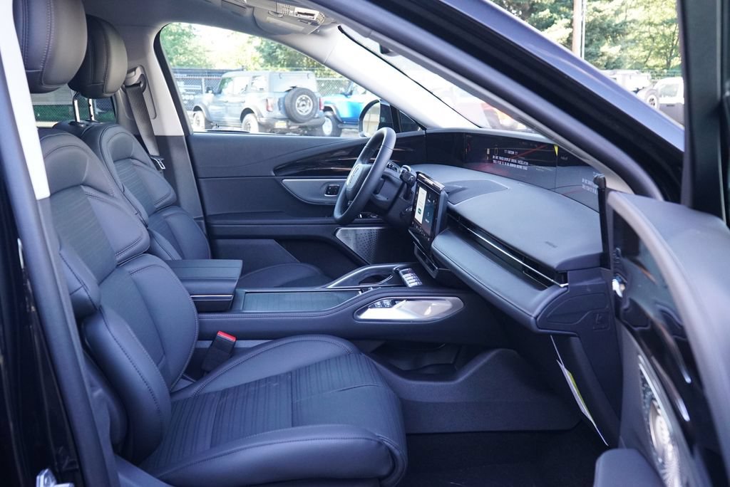 New 2026 Lincoln Nautilus Reserve AWD/4WD image 9