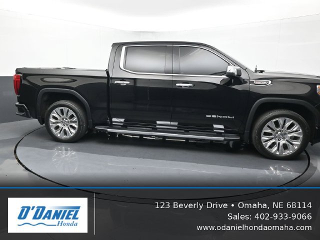 Used 2020 GMC Sierra 1500 Denali w/ Denali Premium Package AWD/4WD image 7