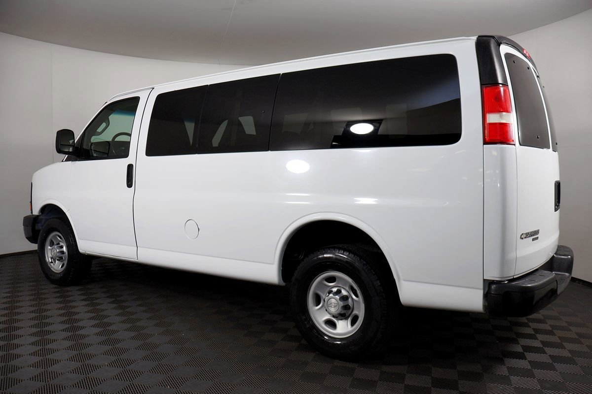 Used 2016 Chevrolet Express 2500 LS RWD image 12