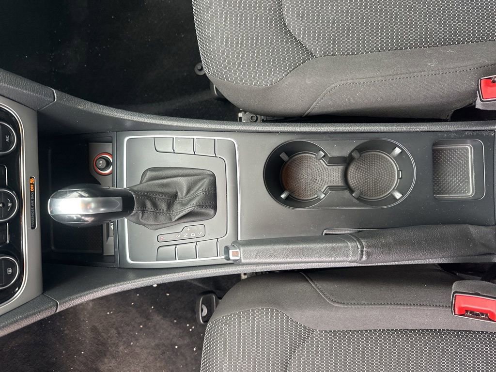 Used 2016 Volkswagen Passat 1.8T S image 26