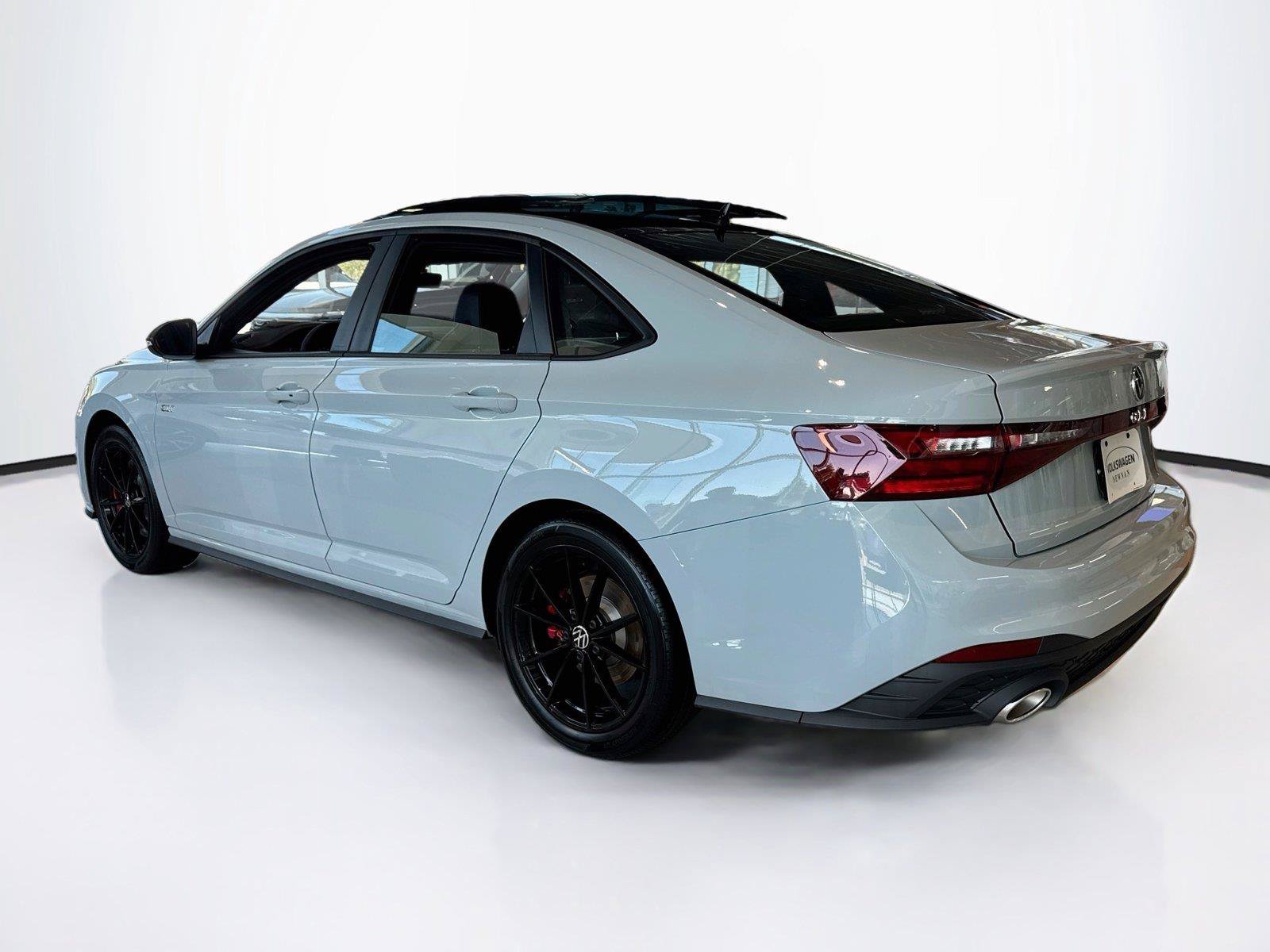 New 2027 Volkswagen Jetta GLI Autobahn FWD image 7