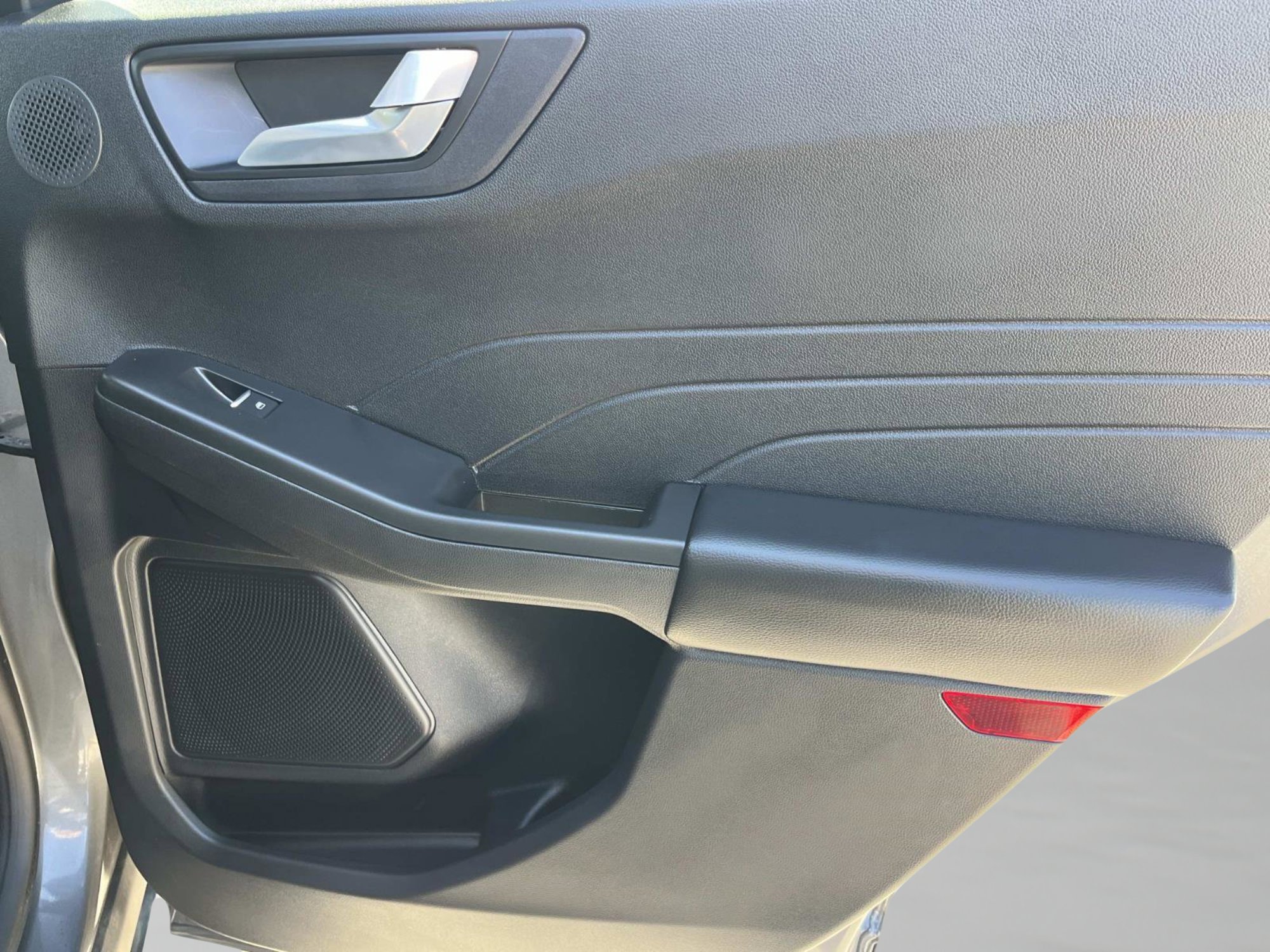 Used 2022 Ford Escape SEL w/ SEL Stealth AWD Package image 21