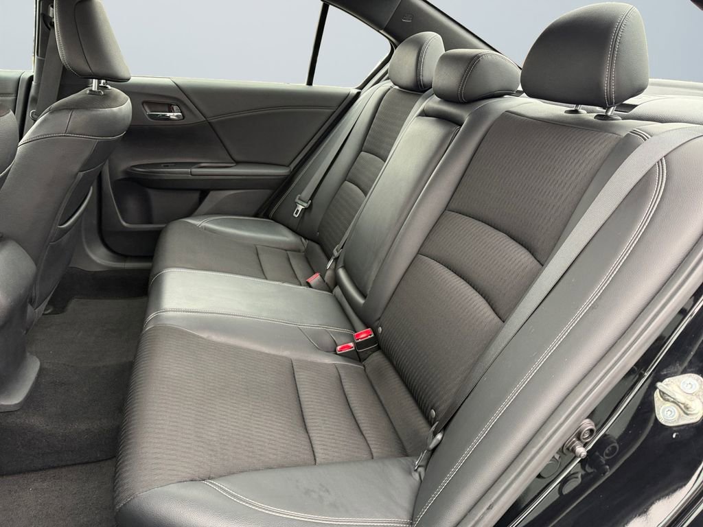 Used 2017 Honda Accord Sport image 13