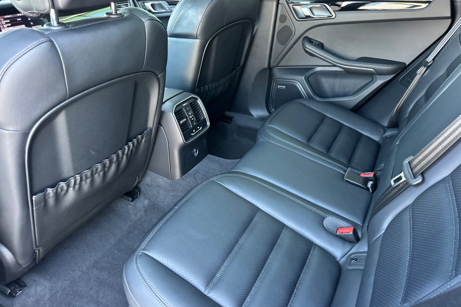 Used 2026 Porsche Macan S AWD/4WD image 13