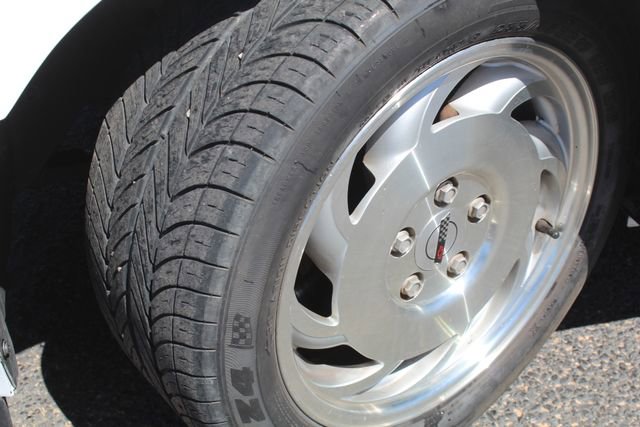 Used 1993 Chevrolet Corvette Convertible image 10