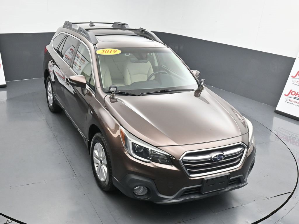 Used 2019 Subaru Outback 2.5i Premium image 10