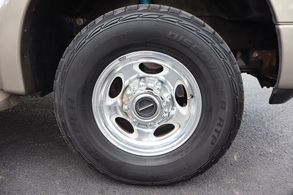 Used 2005 Ford Excursion Eddie Bauer AWD/4WD image 44