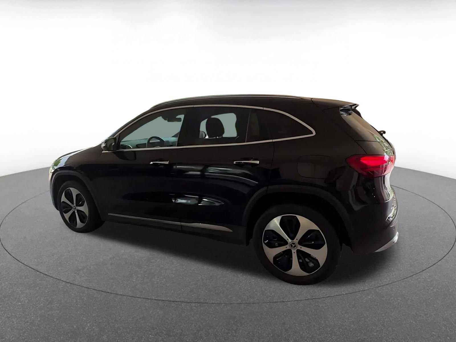 Used 2025 Mercedes-Benz GLA 250 image 9