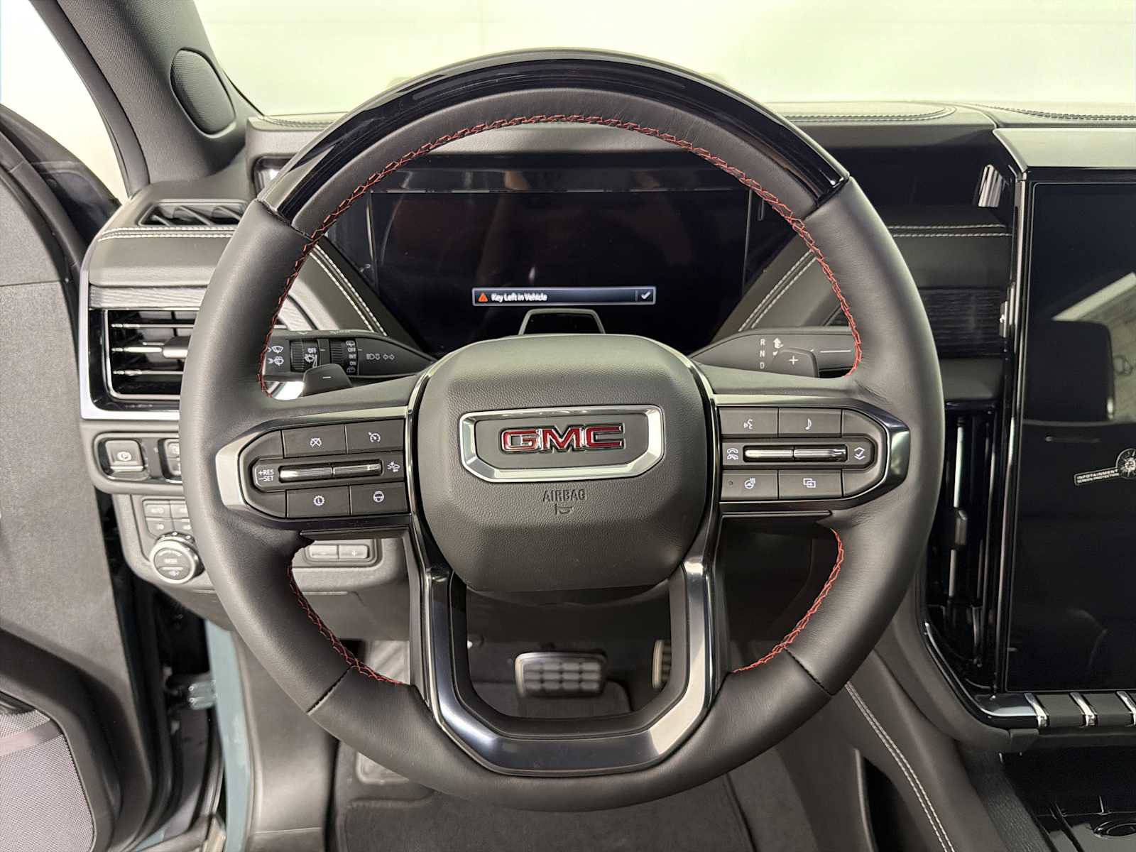 New 2026 GMC Yukon AT4 Ultimate AWD/4WD image 23