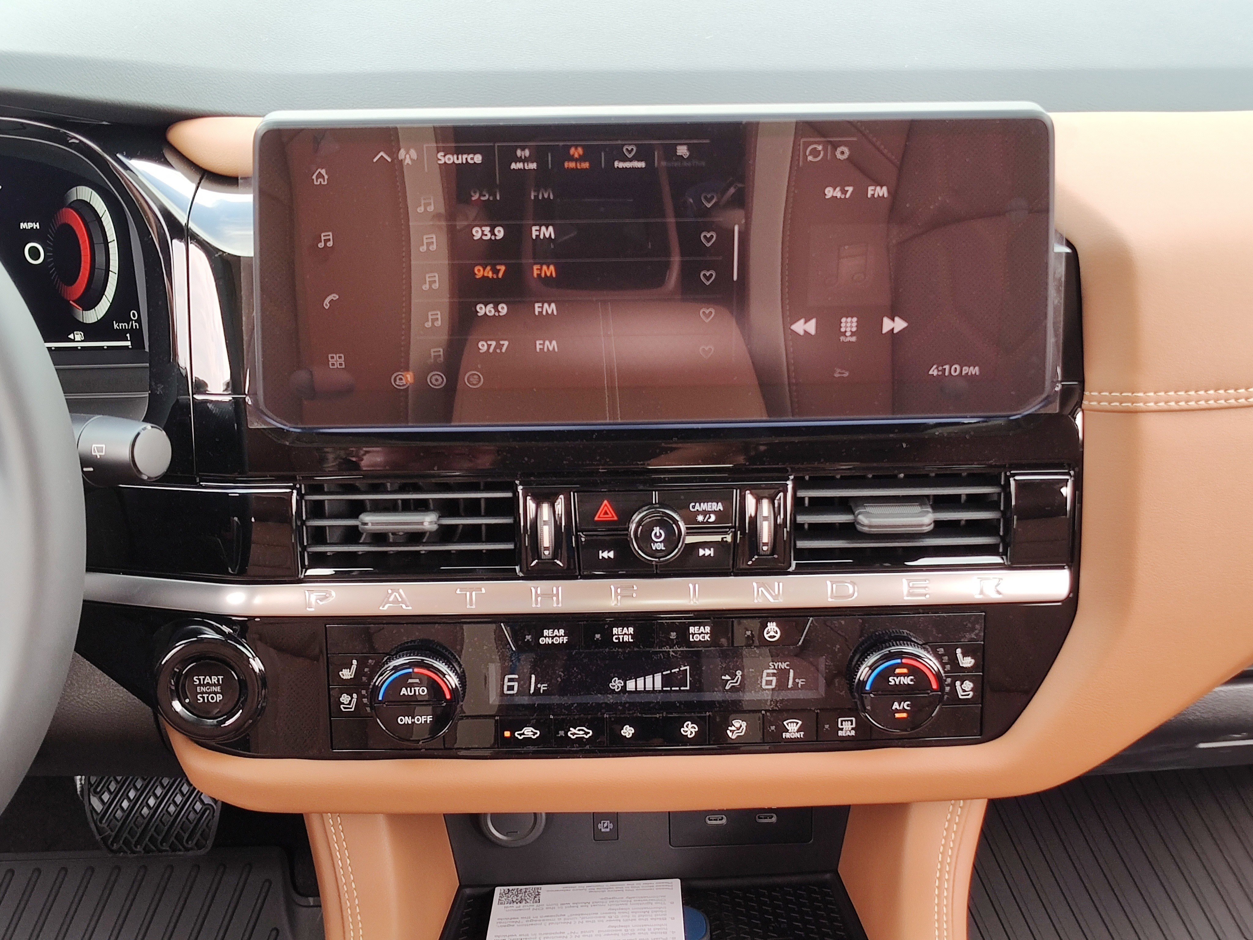 New 2026 Nissan Pathfinder Platinum FWD image 9