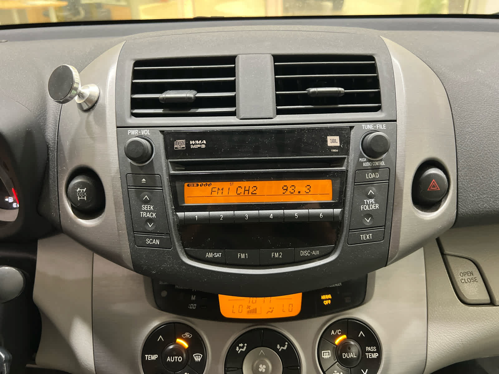 Used 2008 Toyota RAV4 Limited AWD/4WD image 19