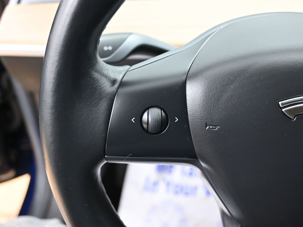 Used 2017 Tesla Model 3 Long Range image 17