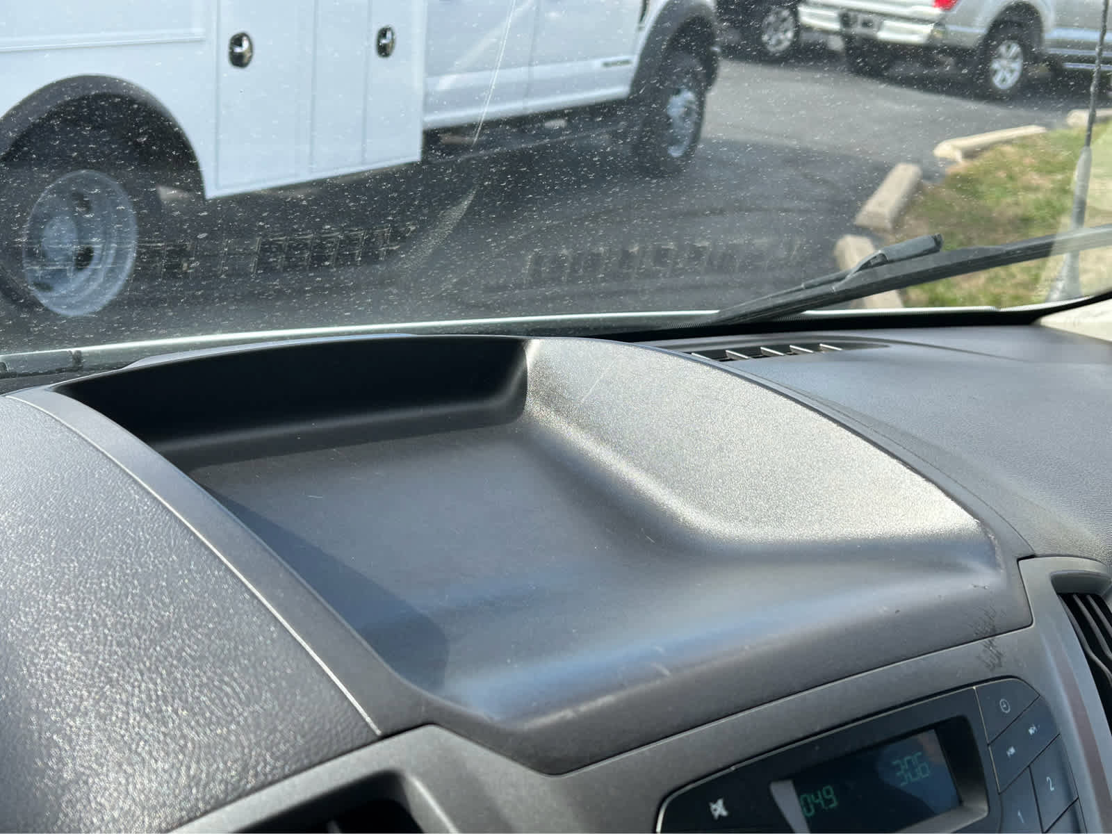 Used 2016 Ford Transit 250 130 Medium Roof image 26