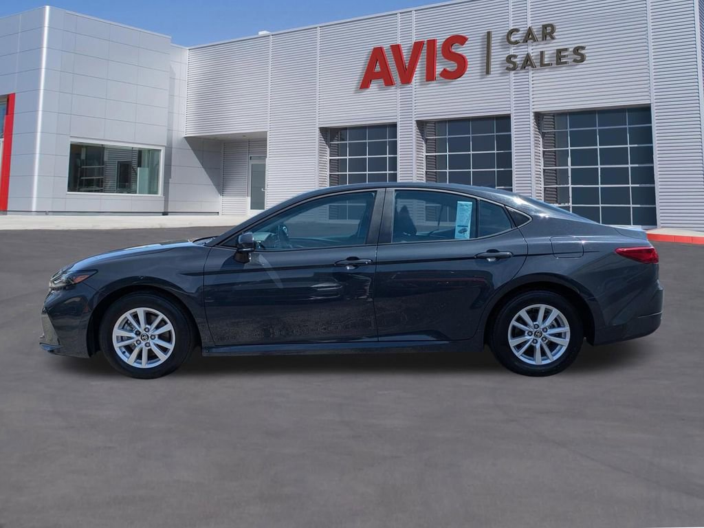 Used 2025 Toyota Camry LE image 10