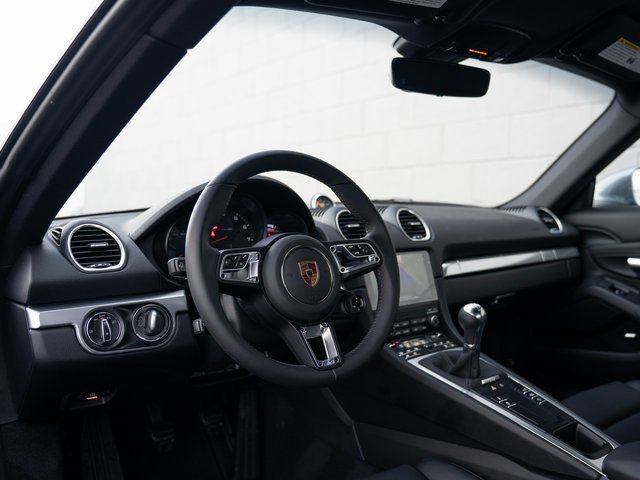 New 2025 Porsche 718 Cayman image 4