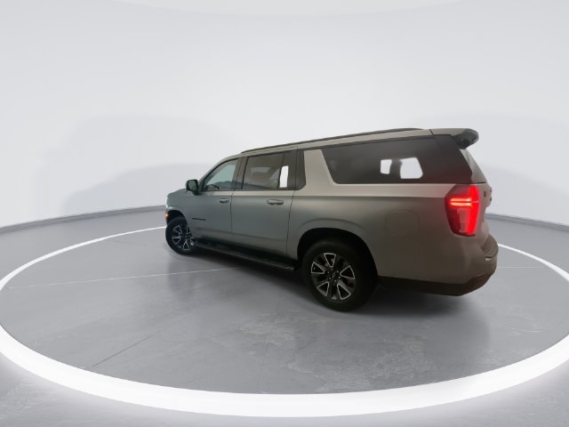 Used 2023 Chevrolet Suburban Z71 w/ Luxury Package AWD/4WD image 6