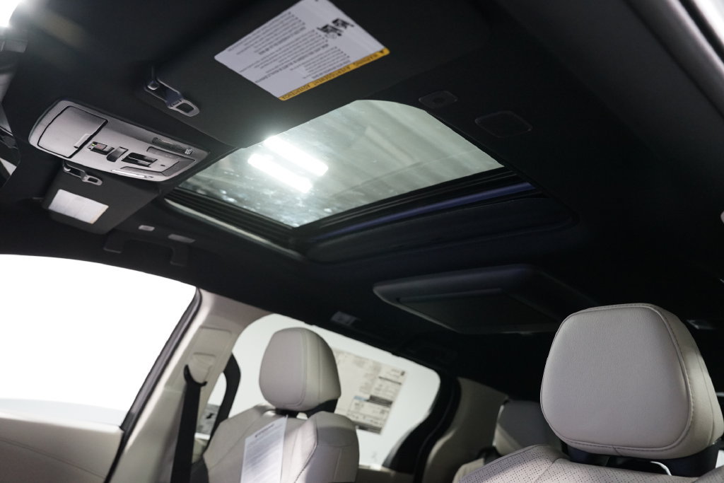 New 2026 Toyota Sienna Platinum AWD/4WD image 39