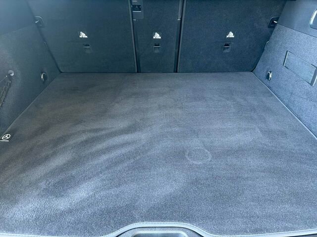 Used 2025 Mercedes-Benz GLC 43 AMG 4MATIC image 19
