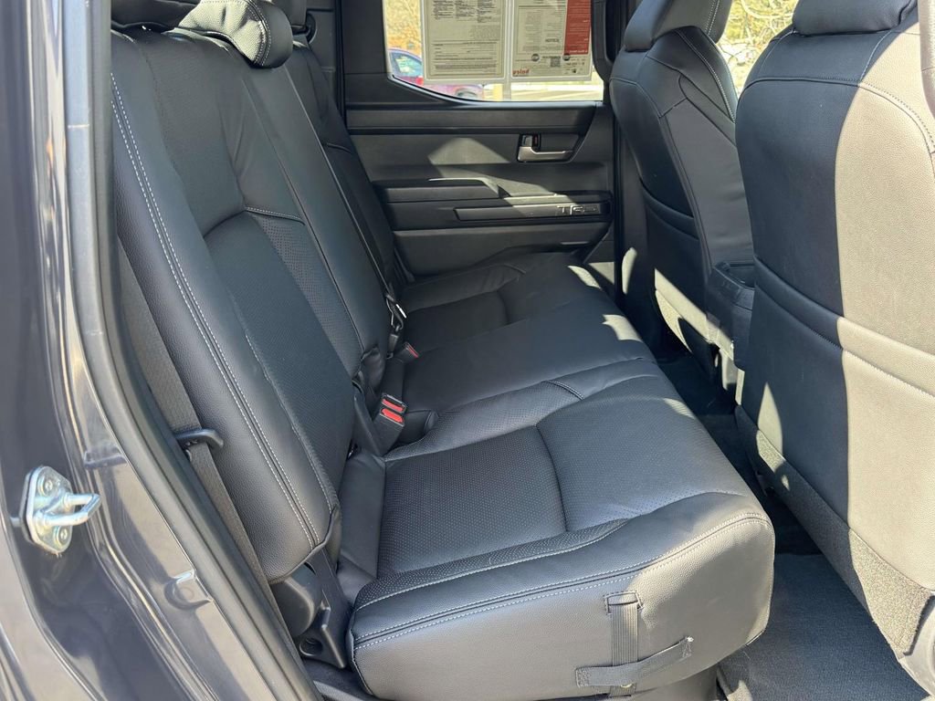 Used 2025 Toyota Tacoma TRD Off-Road image 15