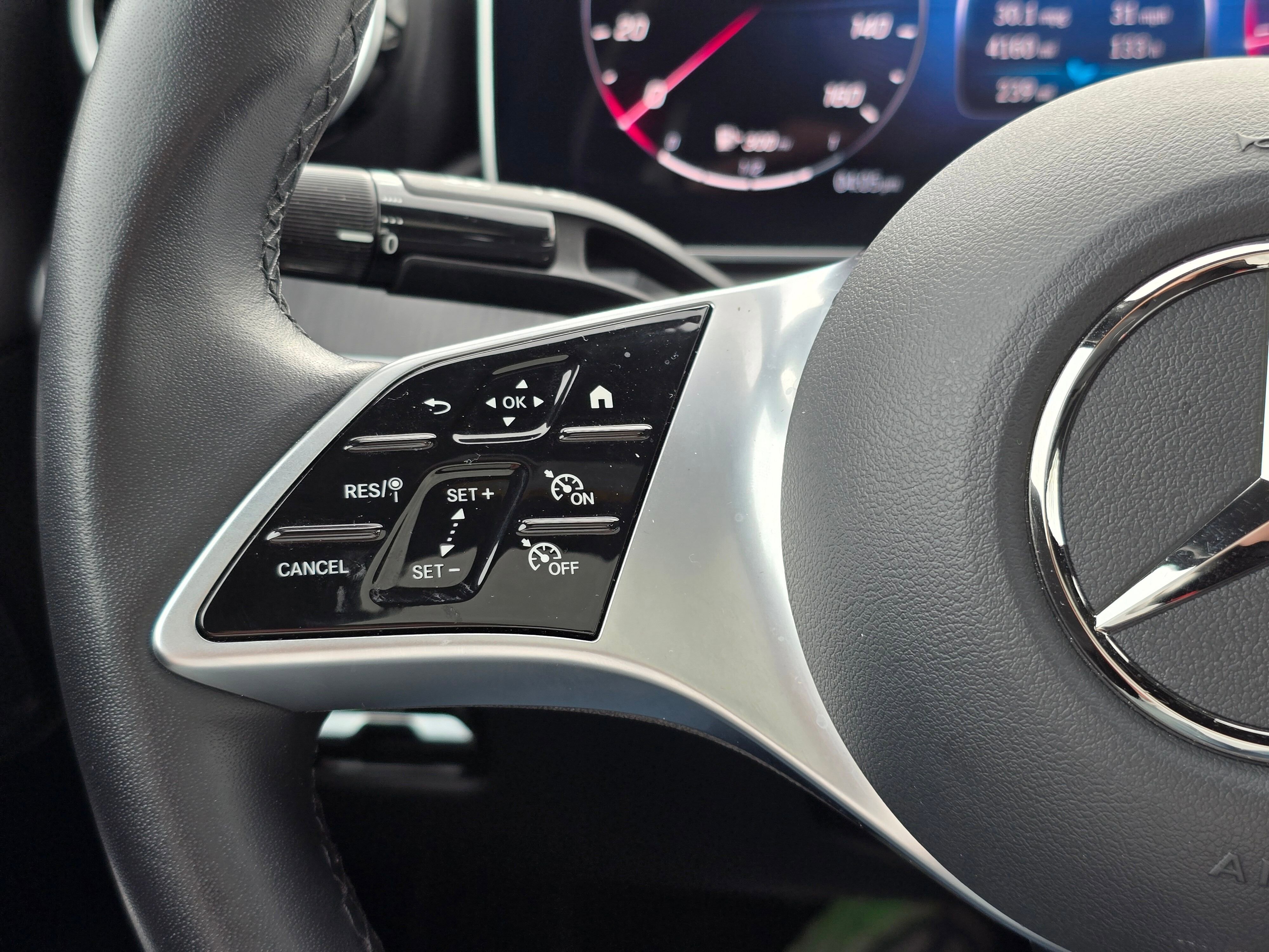 Used 2025 Mercedes-Benz C 300 Sedan image 33