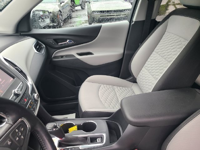 Used 2020 Chevrolet Equinox LT AWD/4WD image 12